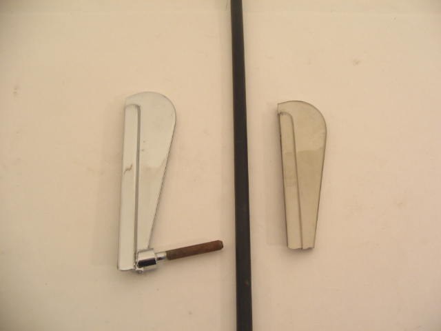 RIGHT FRNT WING CHROME BRACKET