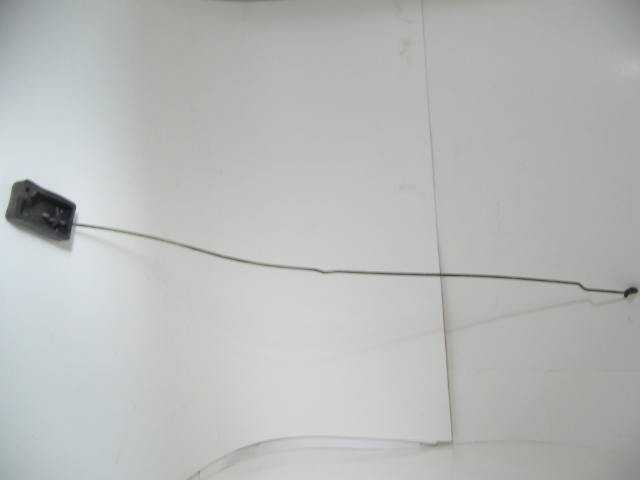 RIGHT LEVER BETWEEN LATCH