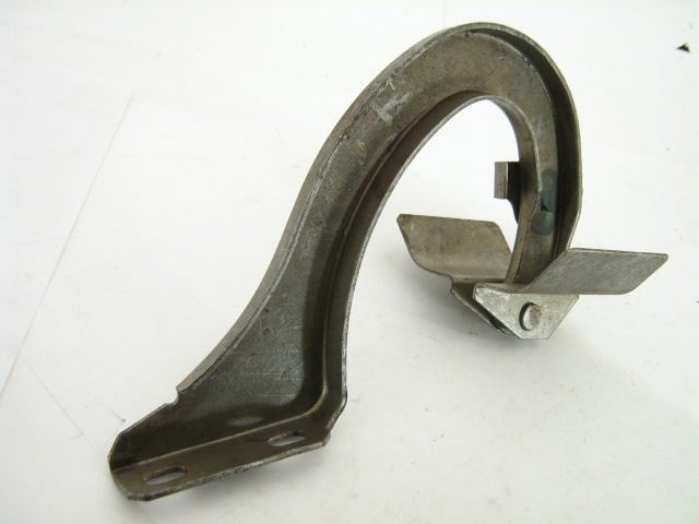 1971-75 RIGHT REAR TRUNK HINGE