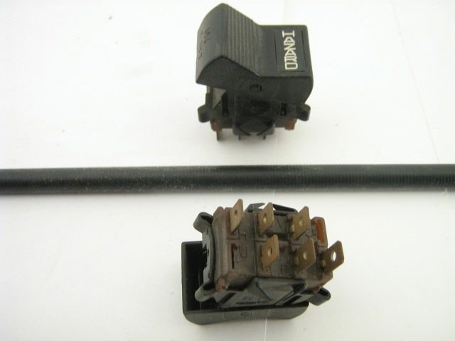 HAZARD SWITCH
