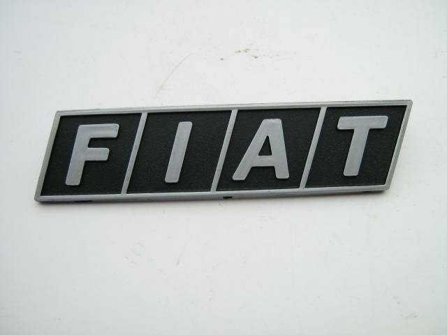 "/F/I/A/T/" FRONT EMBLEM