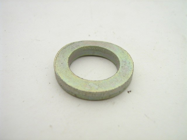 THICK WASHER ON TOP OF STRUT