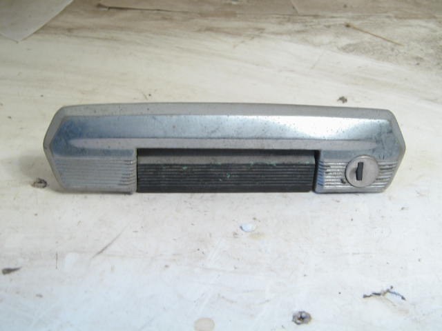1973-74 LEFT F OUTER DR HANDLE