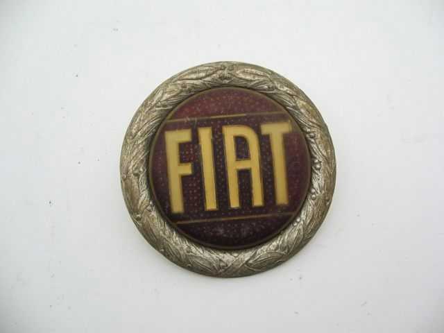 ENAMELED ROUND FIAT WREATH