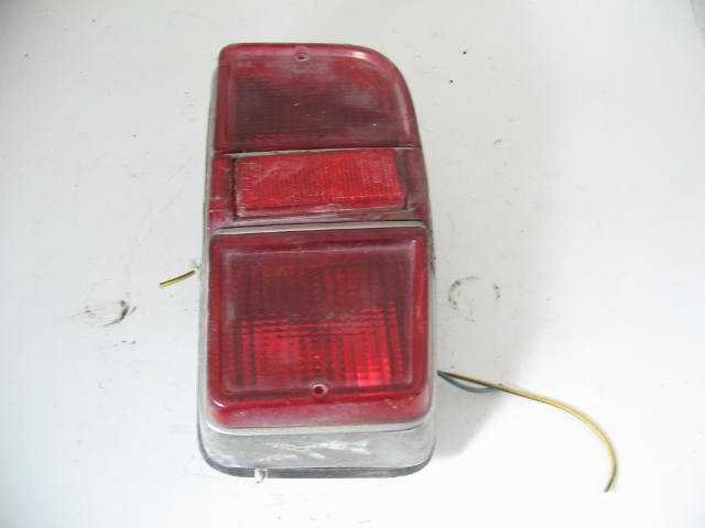 1973-76 RIGHT TAIL LIGHT ASSY