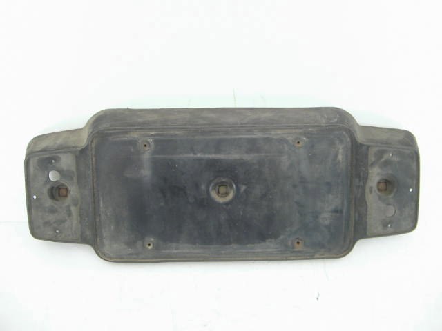 1973 LICENSE PLATE LAMP MOUNT