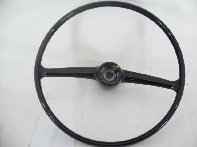 BLACK STEERING WHEEL