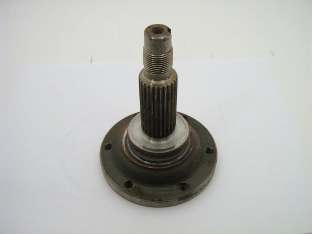 1979-88 5 SPEED REAR STUB AXLE
