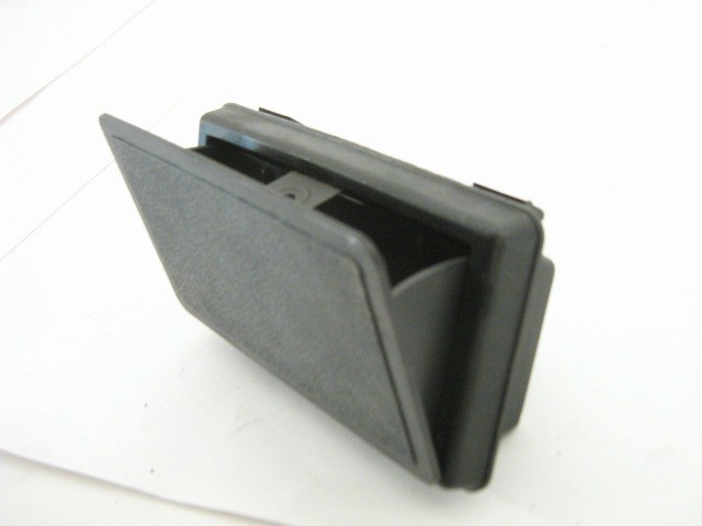 BLACK PLASTIC REAR ASHTRAY