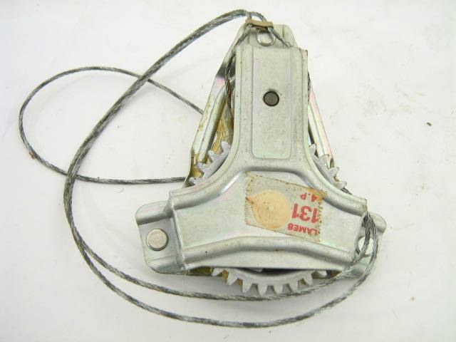 REAR DOOR WINDOW REGULATOR