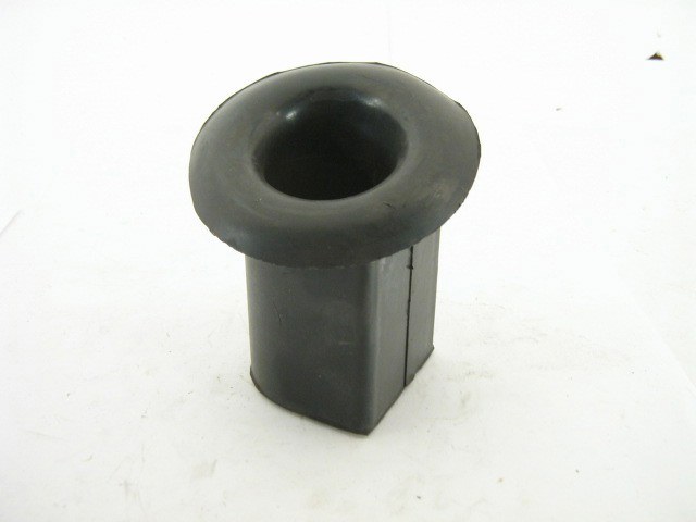 RIGHT SHOCK RUBBER GROMMET