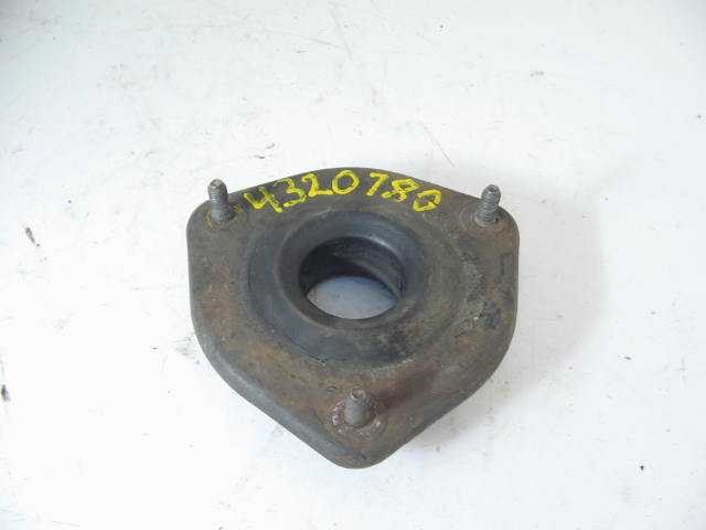 FRONT COIL SPRING UPPER MOUNT