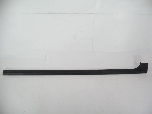 BLACK PLASTIC DOOR SILL TRIM