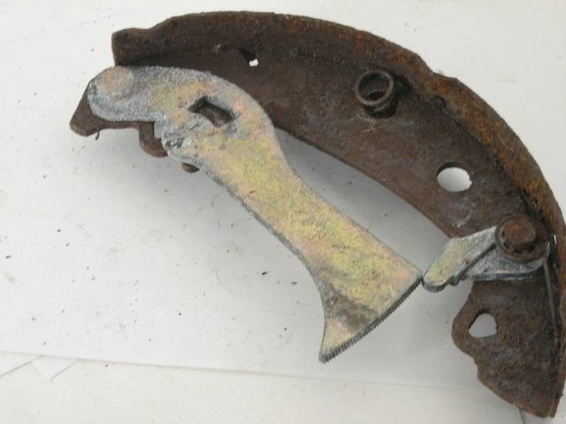 RIGHT FORWARD SHOE ADJUSTER