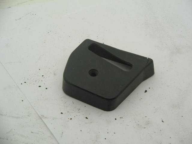 1974 RIGHT FRONT INNER COVER