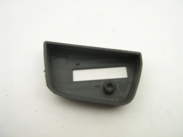 1974 LEFT REAR INNER END CAP