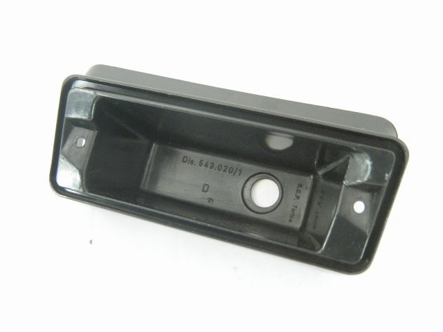 RIGHT PARK/TURN LAMP HOUSING