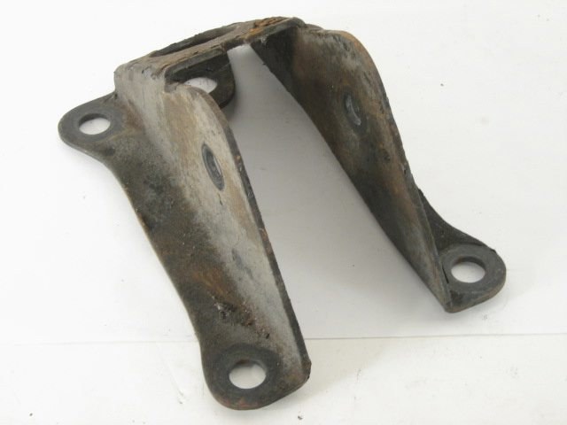 RT LOWER ARM FORWARD MOUNT