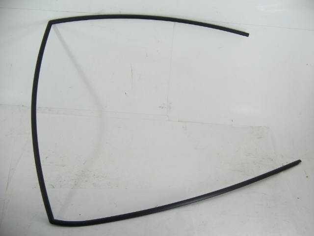 WINDSHIELD MOULDING GASKET