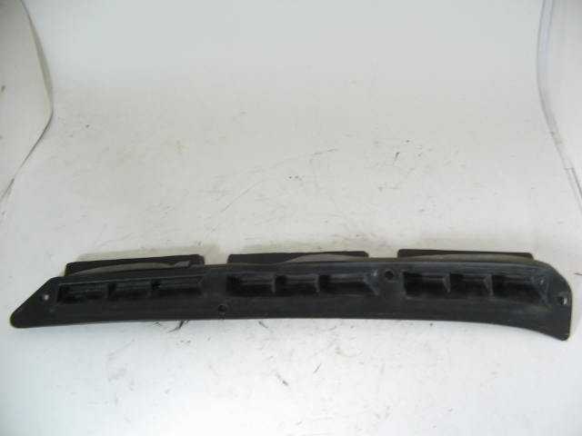 LEFT INSIDE PLASTIC VENT COVER