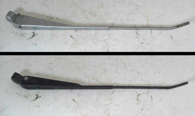 BLACK OR SILVER WIPER ARM