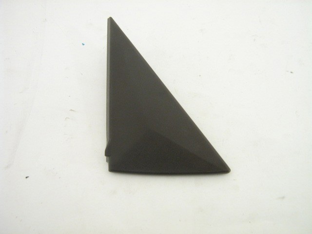 BRACKET OVER MIRROR FITTING