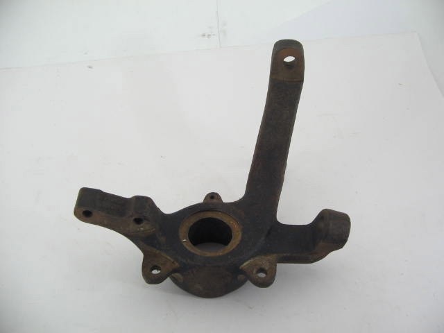RIGHT REAR STEERING KNUCKLE