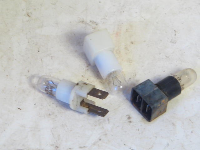 DASH WARNING LAMP BULB HOLDER