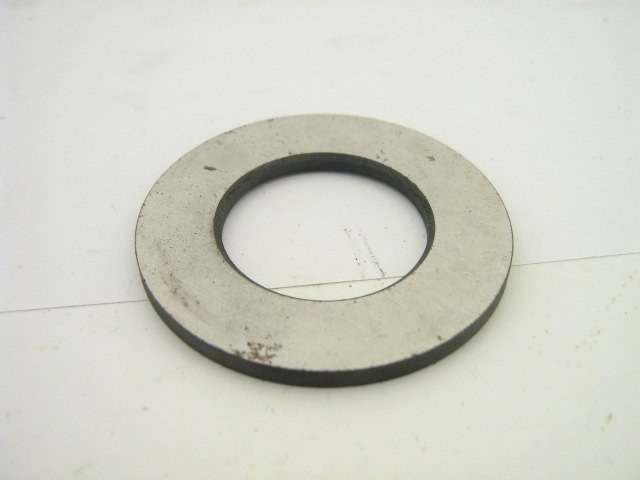 LARGE STEEL WASHER OR SHIM