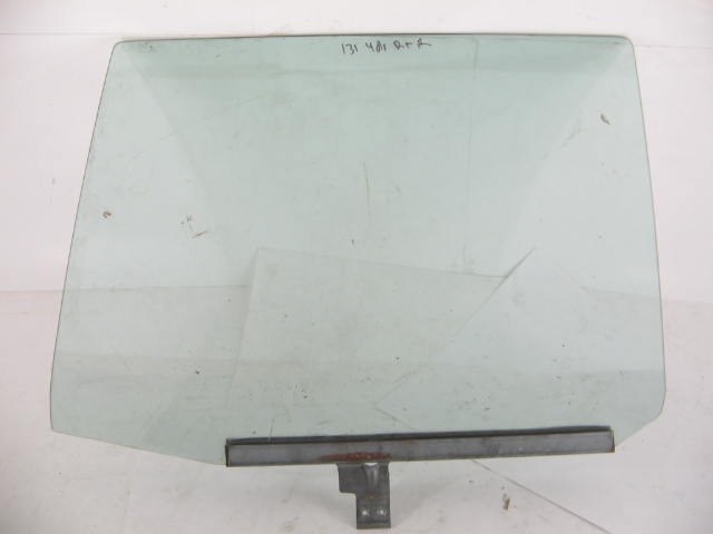 RIGHT REAR TINTED DOOR GLASS