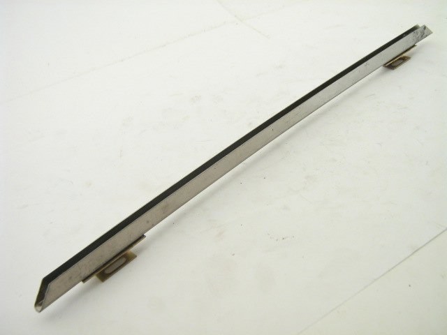FRONT EDGE OF WINDOW STRIP