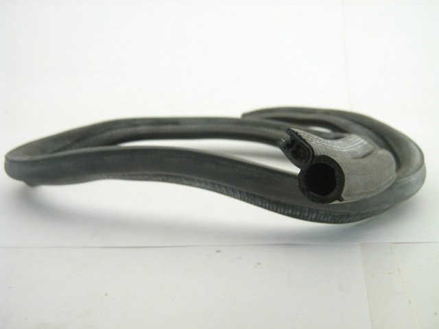 TRUNK RUBBER, SOLD PER METER