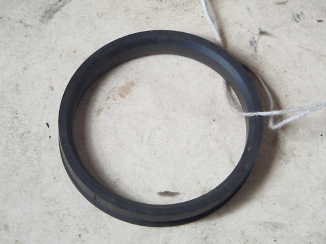 FRONT WHEEL SEAL