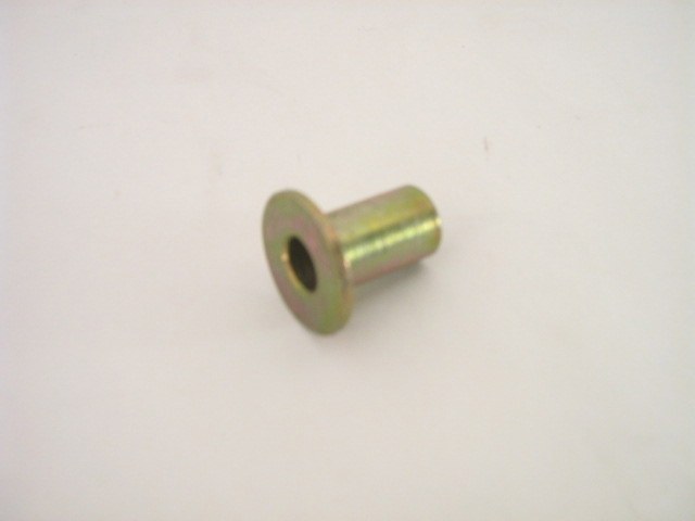 1974-77 SMOG PUMP REAR SUPPORT