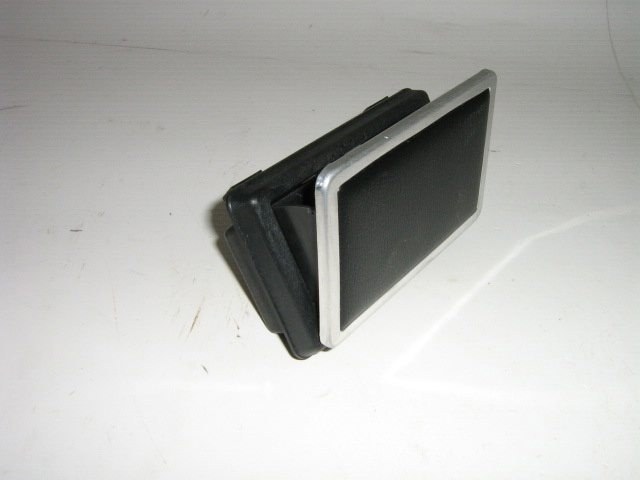 1975-78 REAR DOOR ASHTRAY