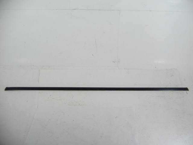 2 DOOR LEFT FRONT FENDER TRIM