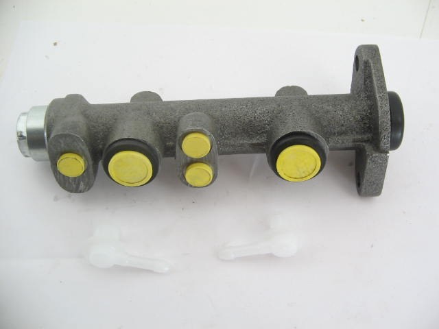 BRAKE MASTER CYLINDER