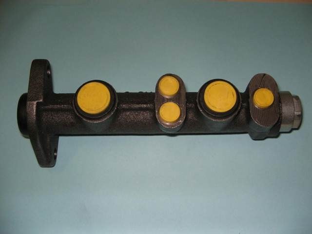 BRAKE MASTER CYLINDER