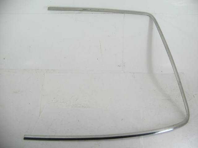 UNKNOWN WINSHIELD TRIM