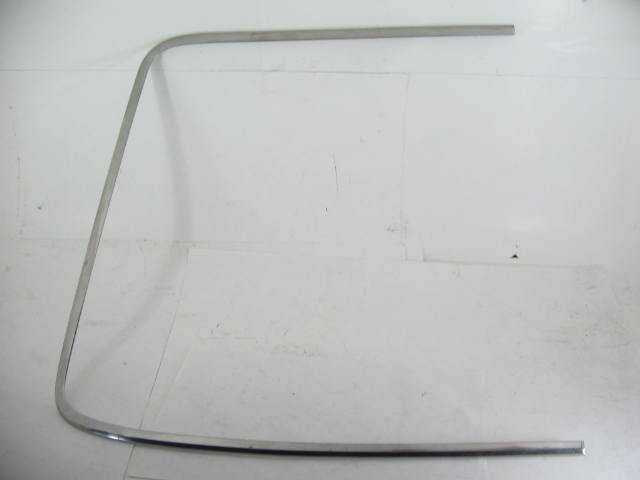 UNKNOWN WINDSHIELD TRIM