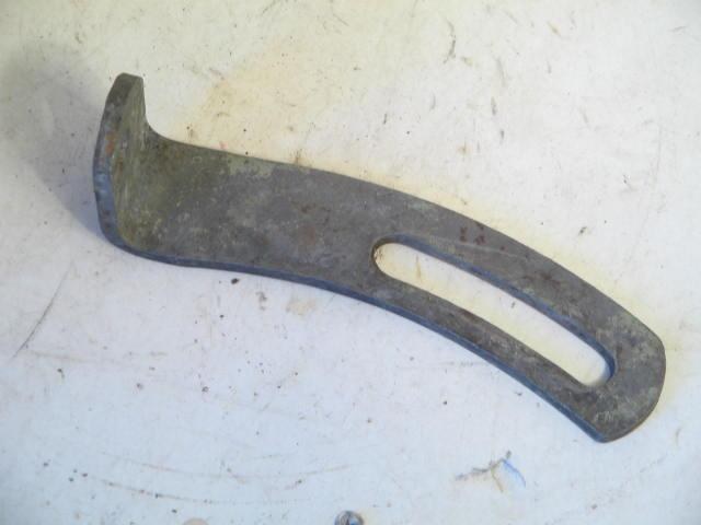 SMOG PUMP MOUNTING BRACKET