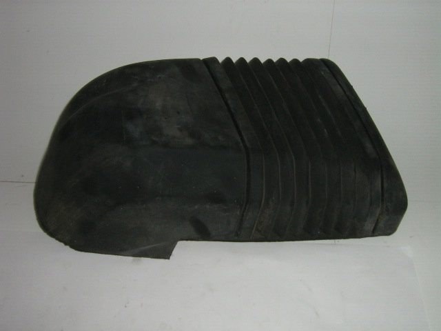 LEFT RUBBER BUMPER GUARD