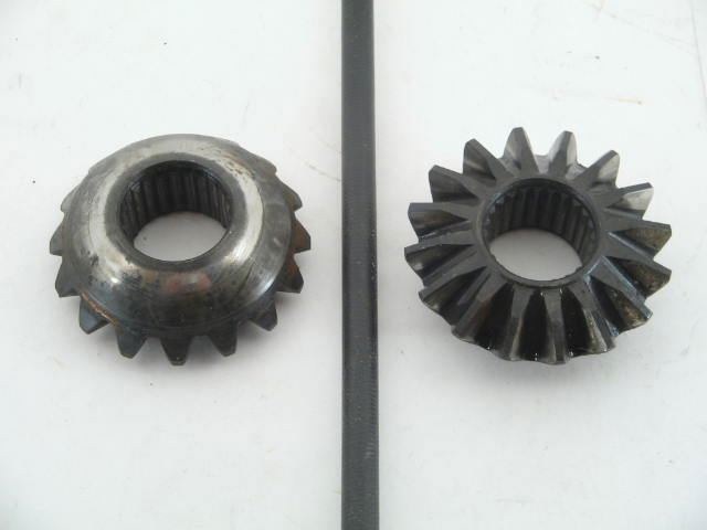 1979-88 DIFFERENTIAL SIDE GEAR