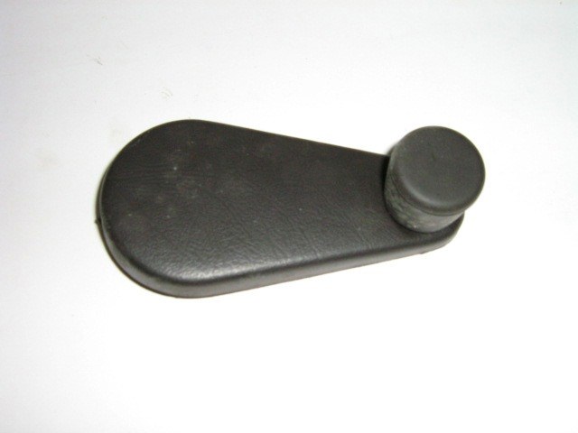 1979-82 WINDOW HANDLE