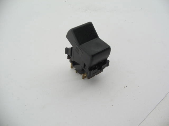DEFROSTER SWITCH