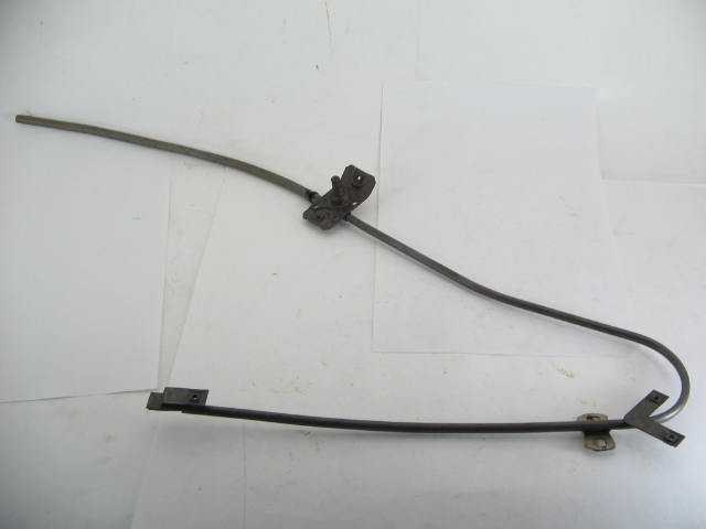 RIGHT FRONT WINDOW REGULATOR
