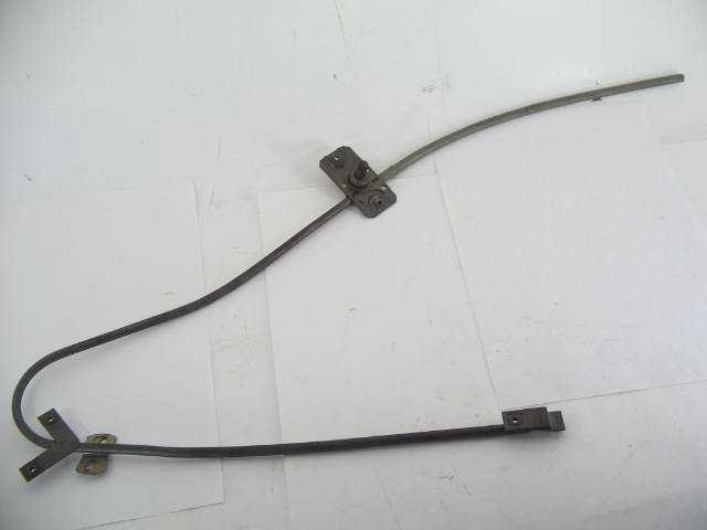 LEFT FRONT WINDOW REGULATOR