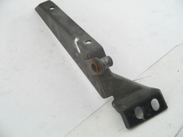 RIGHT GLOVE BOX HINGE BRACKET