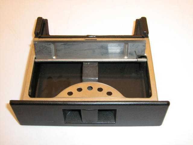 1979-88 ASHTRAY
