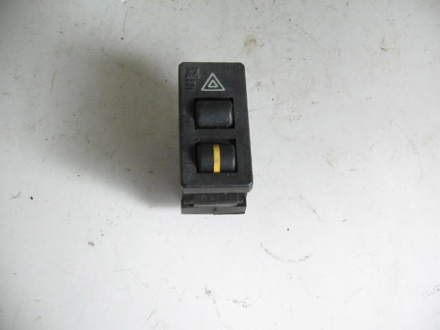 1980-82 #142280 HAZARD SWITCH